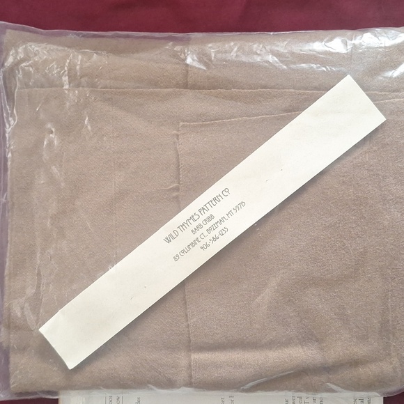 Wild Thymes Pattern Co Original Wool Heirloom Creation "Tulip Basket" 16"×24" - Picture 4 of 8